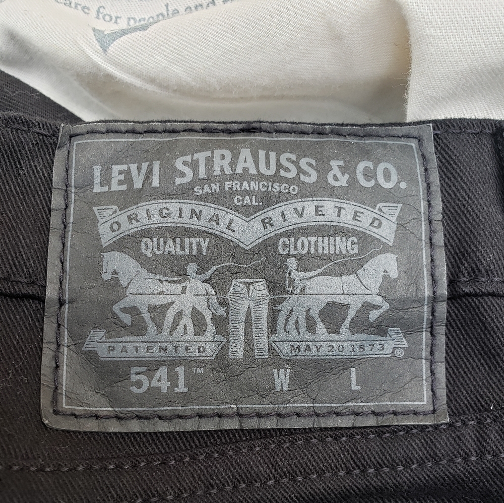 Levi Size 38/36
